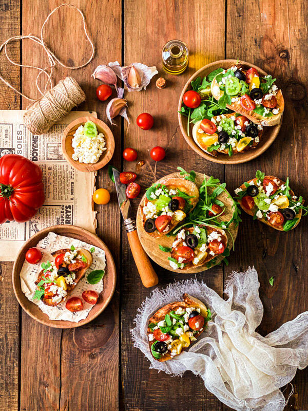 photo de tartines salées tomates fêta